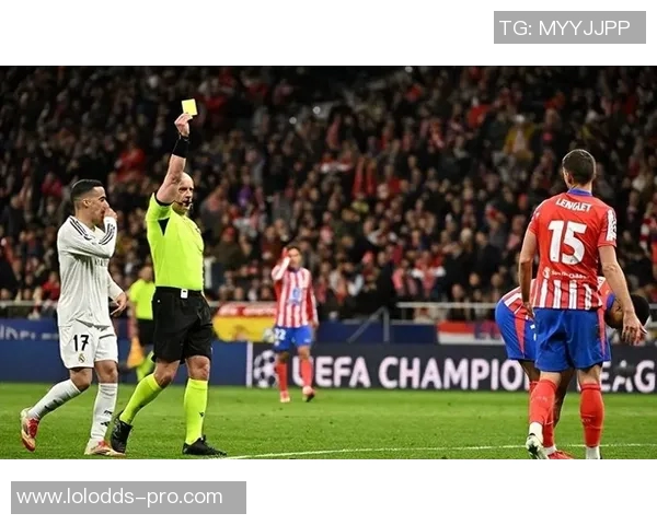 莱比锡逆袭巴黎圣日耳曼帽子戏法引发争议判罚全场沸腾