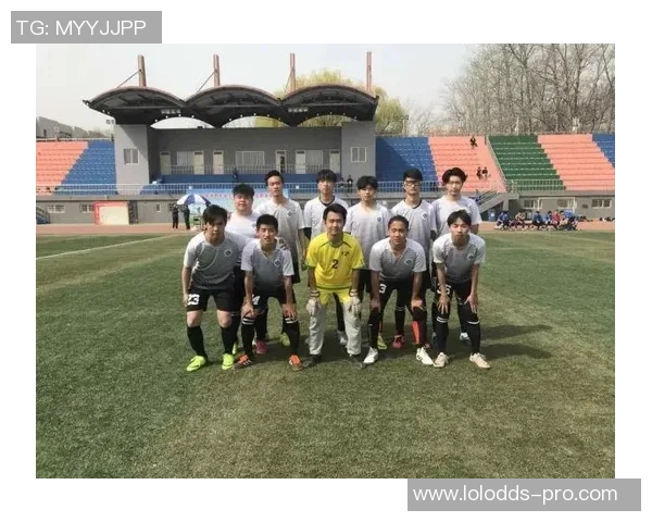 高校联赛分析：V5在比赛中的耐力表现与战术调整探讨